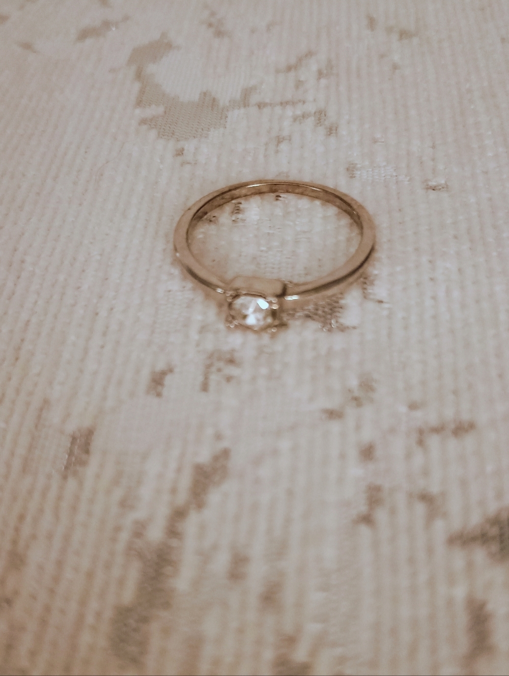 NWOT Silver Round Solitaire Midi Ring
